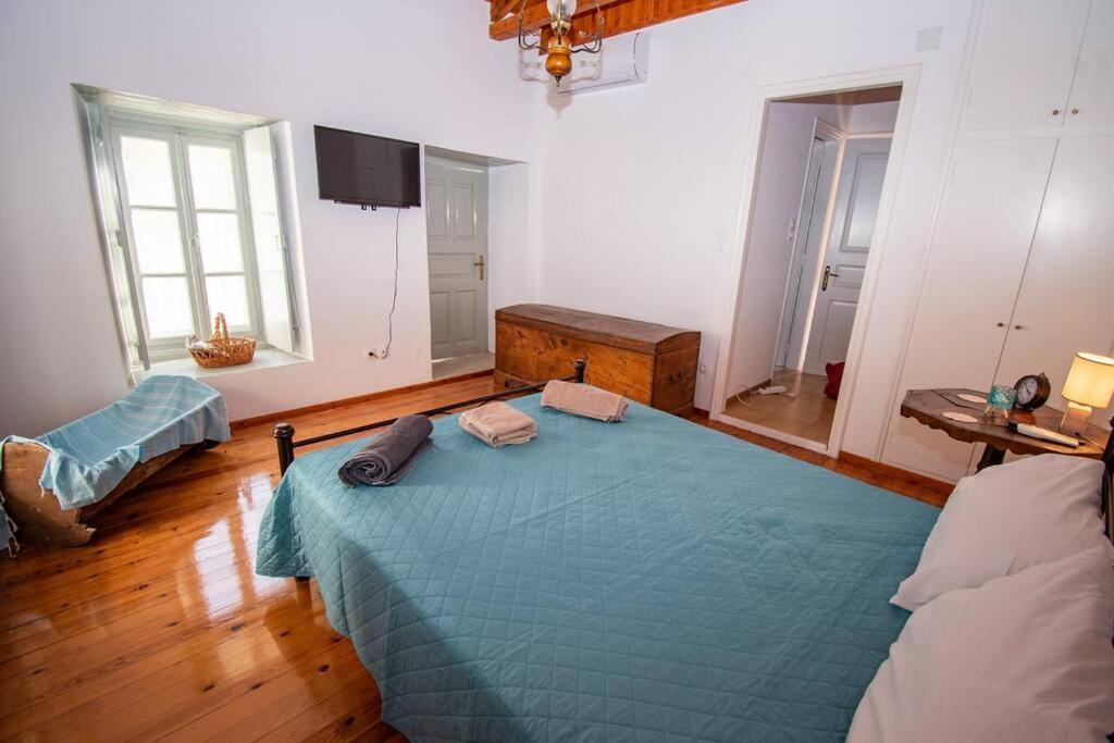 Iolis Loft Hydra Apartament